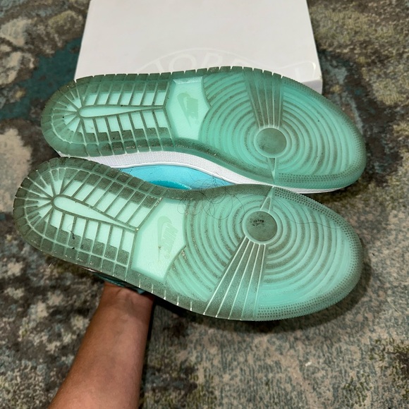 🤩EUC Jordan Season of Her🤩 - Picture 8 of 12